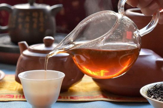 老茶浸蜜有什么功效，茶葉浸蜂蜜治咳嗽