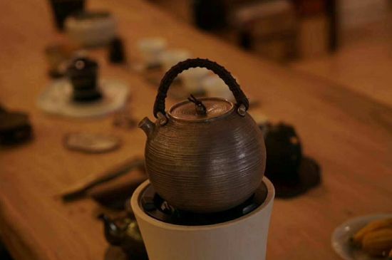 蒸茶和煮茶還有泡茶有什么區(qū)別，泡茶煮茶蒸茶哪個好喝？