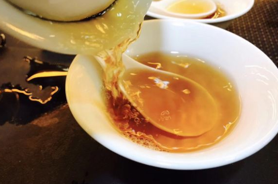 肉桂可以用紫砂壺沖泡嗎，紫砂壺能泡武夷巖茶肉桂用嗎？