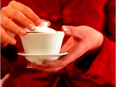 鐵觀音的泡法，水溫100°C最佳第一泡不能喝