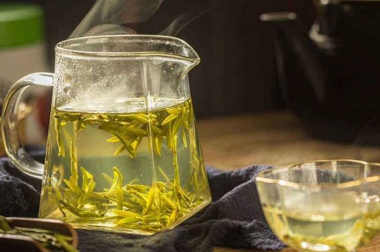蜂蜜泡茶葉的副作用，蜂蜜泡茶葉有什么禁忌