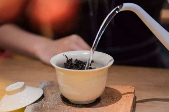牛欄坑肉桂需不需要洗茶，武夷巖茶肉桂需要洗茶嗎？