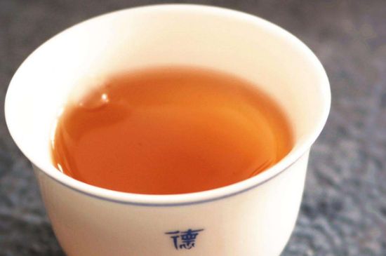 老茶和新茶哪個好，老茶好喝還是新茶好喝