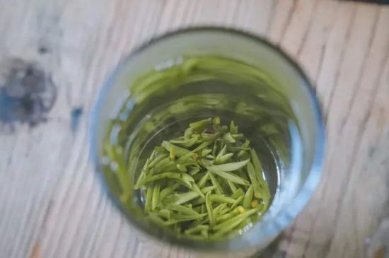 泡好的茶水放冰箱能保存多久，泡好的茶冷藏放多久？