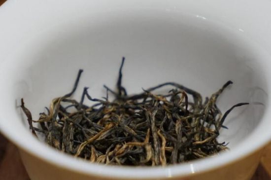 怎樣鑒別金駿眉的好壞，金駿眉紅茶的鑒別方法