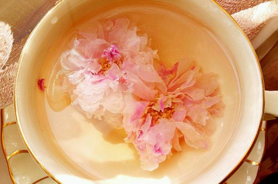 玫瑰花茶的功效與作用，堅持喝一個月玫瑰花茶會怎樣？