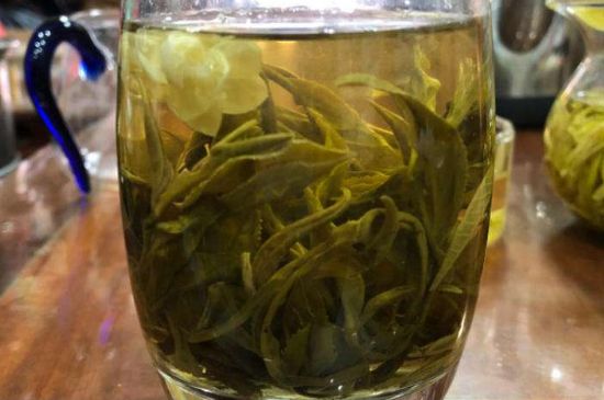 茉莉龍珠泡開后為什么都是梗，茉莉龍珠泡開后什么樣？