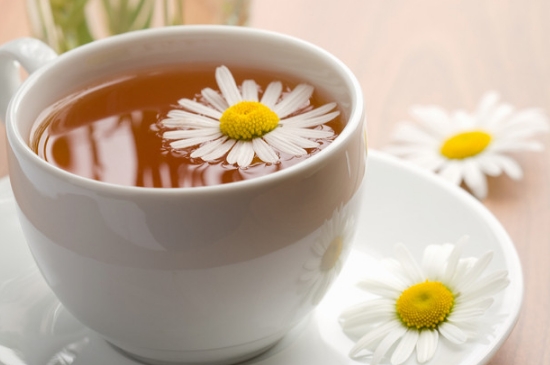 經(jīng)常菊花泡水好嗎，喝菊花茶有什么好處？