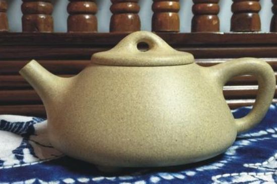 本山綠泥怎么分辨真假，真正的本山綠泥紫砂壺怎么鑒別？
