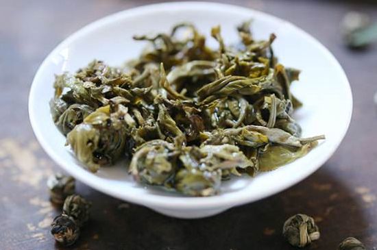 茉莉龍珠泡開后為什么都是梗，茉莉龍珠泡開后什么樣？