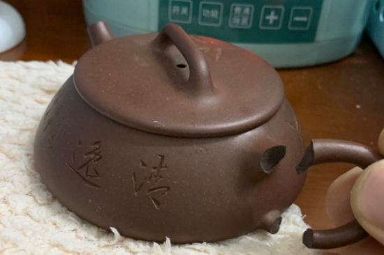 新買的紫砂壺為什么會裂，真的紫砂壺是不是很容易開裂？