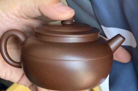 新買的紫砂壺為什么會裂，真的紫砂壺是不是很容易開裂？