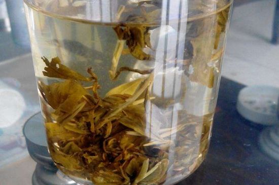 茉莉龍珠保質期多長時間，茉莉龍珠茶放幾年了還能喝嗎？