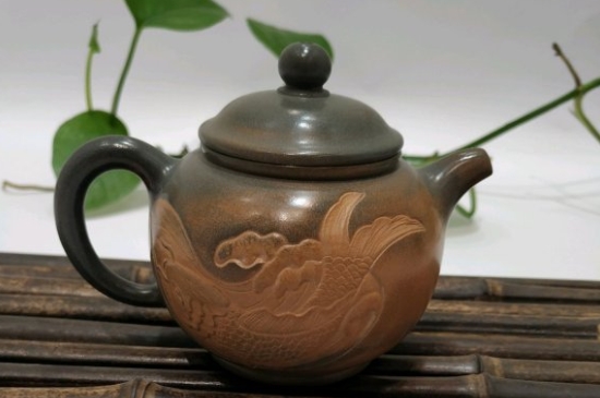 泡茶用坭興陶和紫砂壺哪個(gè)好，紫砂壺比坭興陶壺好嗎？