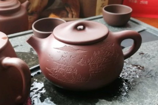 紫砂開壺和不開壺的區(qū)別，<a href=http://www.junsn.com/chaju/zisha/ target=_blank class=infotextkey>紫砂壺開壺</a>的正確方法及開壺建議