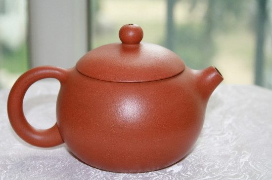 朱泥壺適合泡紅茶嗎，紅茶適合泡紫泥還是朱泥壺