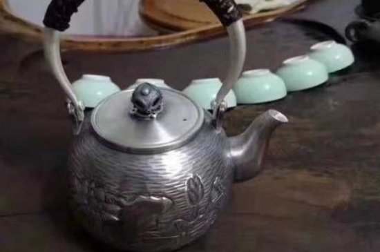 常見的七大材質(zhì)的茶具優(yōu)缺點，用什么材質(zhì)的茶具泡茶最好？