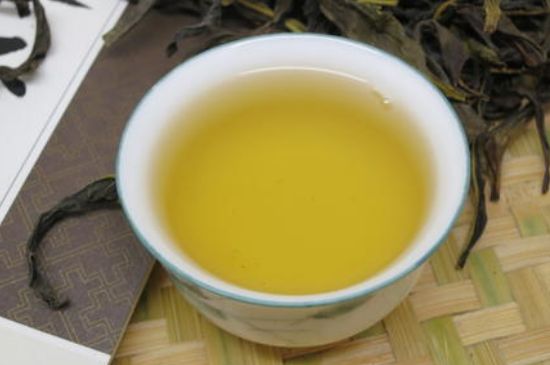 烏崠鴨屎香屬于哪類茶，鳳凰鴨屎香是紅茶還是綠茶？