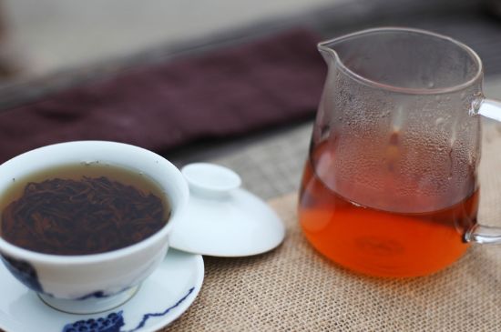 紅茶有6年了還能喝不，過期紅茶未必不能喝！