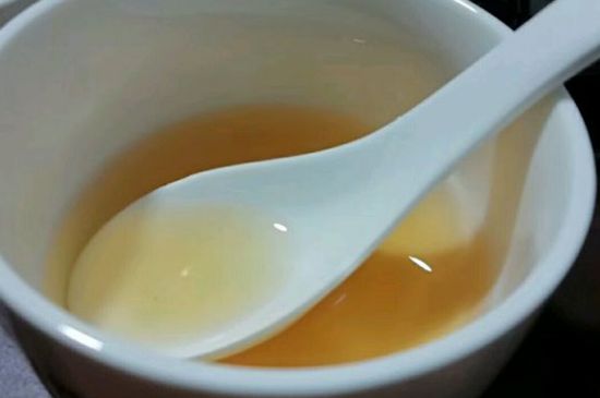 女人喝紅茶好還是喝普洱茶好，普洱茶和紅茶哪個(gè)適合女人喝