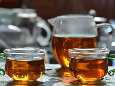 紅茶和綠茶的區(qū)別，常喝紅茶好還是綠茶好？