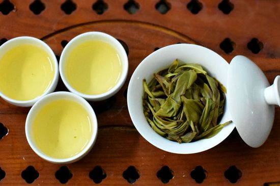 烏崠鴨屎香屬于哪類茶，鳳凰鴨屎香是紅茶還是綠茶？