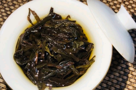 長(zhǎng)期喝巖茶會(huì)上火嗎？巖茶這樣喝了容易上火！
