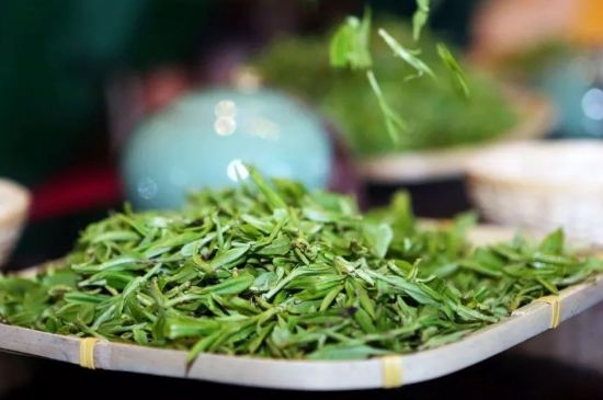 單樅茶什么季節(jié)最好喝，鳳凰單叢茶春茶好還是秋茶好？