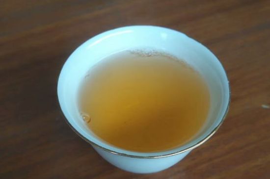黑茶排濕毒的身體表現(xiàn)，喝黑茶排毒反應(yīng)癥狀