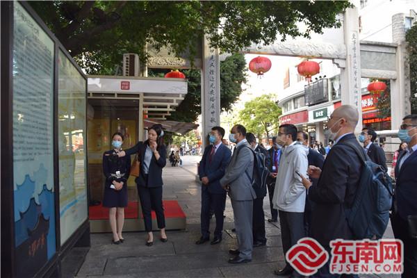 外國(guó)駐華使節(jié)一行參觀三坊七巷 外國(guó)駐華使節(jié)一行參觀三坊七巷