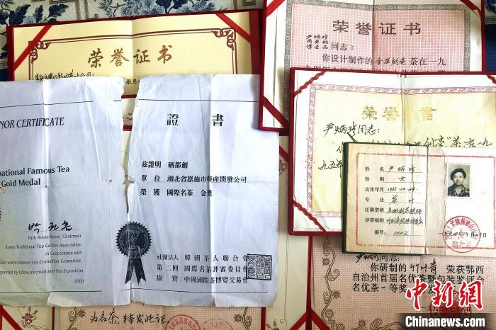 湖北女茶人“守藝”44年:“古技藝”研制“七味茶”